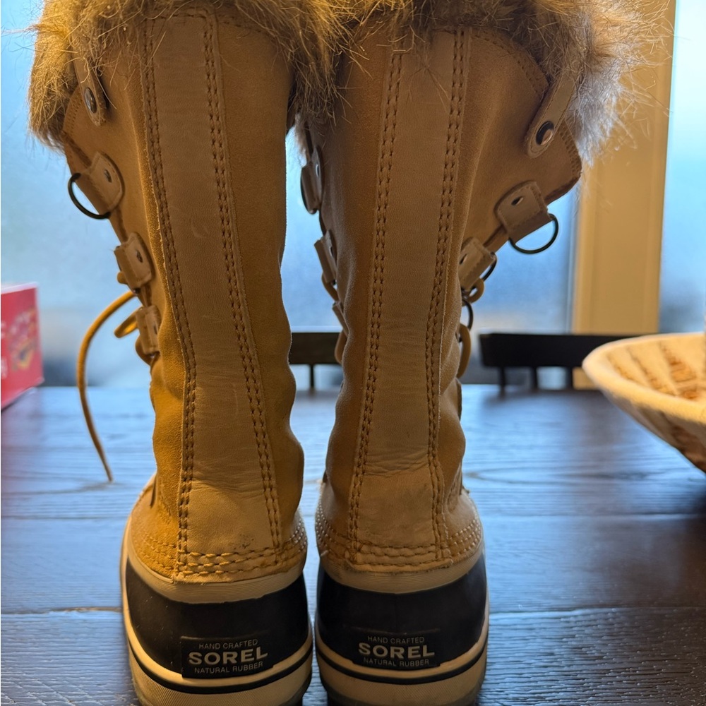 Sorel Tan and Black Winter Boots with Fur Lining - Picture 3 of 3